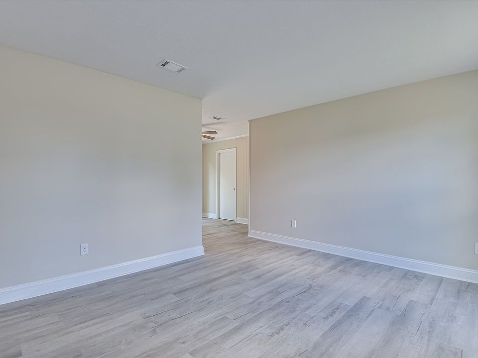1st image of 3732 Clayborn Dr