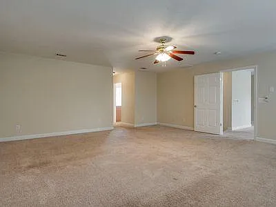 2nd floor - Master bedroom