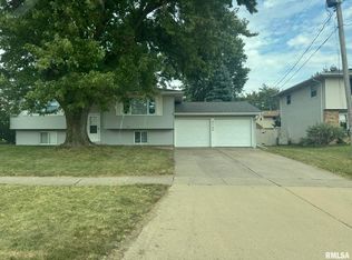 4125 Utica Ridge Rd, Bettendorf, IA 52722