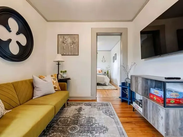 383 Ashley Ave NE — Photo 4