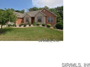 532 Ingleside Ln, O'Fallon, IL 62269