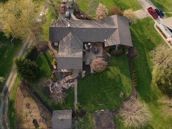 5th image of 350 Boone Dr