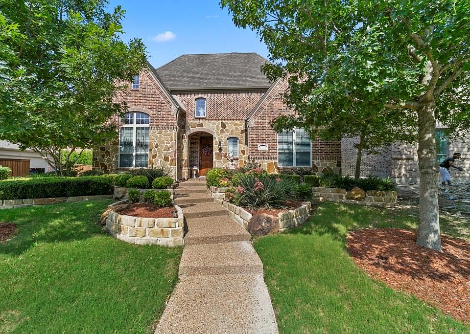 1st image of 2109 Thornbury Ln