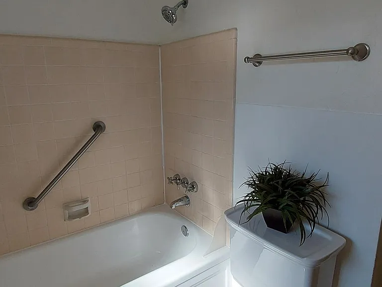 E Blacklidge Dr — Photo 33