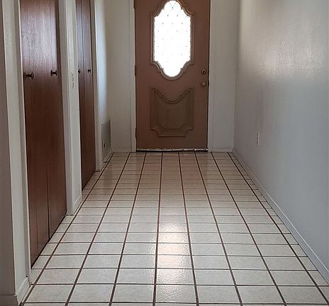 4th image of 3310 Estrellita Dr
