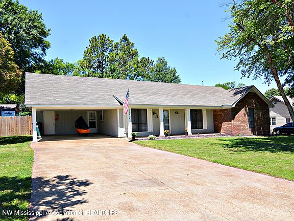 2nd image of 7655 Brookwood Pl