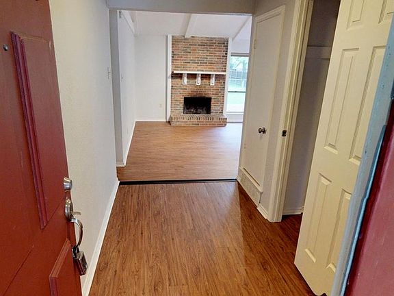 3rd image of 6 Eastlane Pl