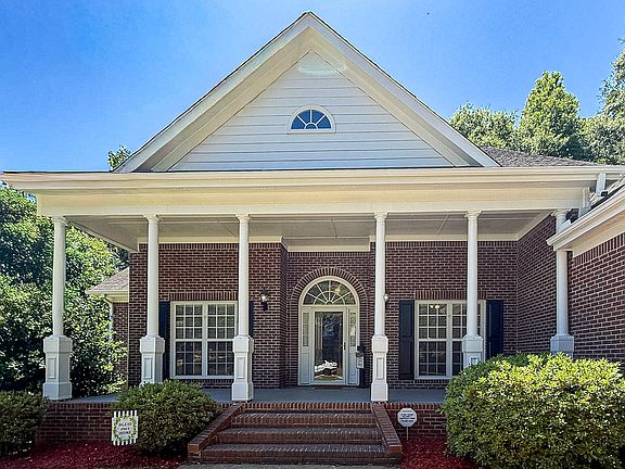 4th image of 2028 Windfield Dr