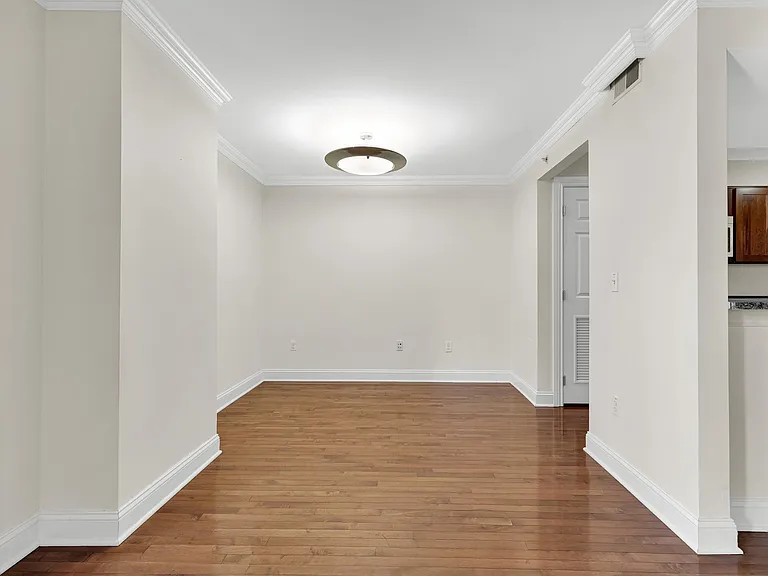 1020 Pennsylvania Ave SE #102 — Photo 13