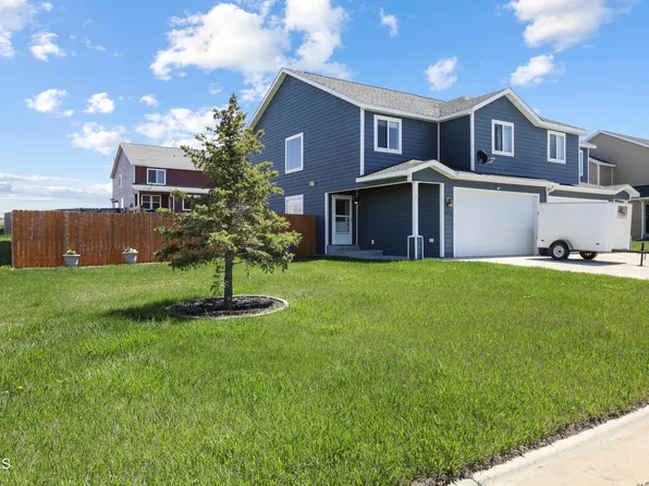 5826 Anna Ave, Williston, ND 58801