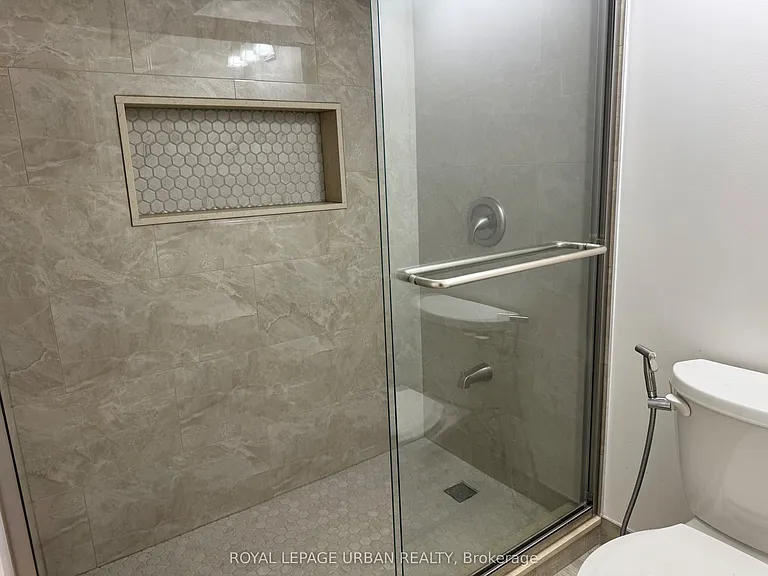 126 Marilake Dr — Photo 14