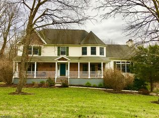 19 Austin Hill Rd, Clinton, NJ 08809