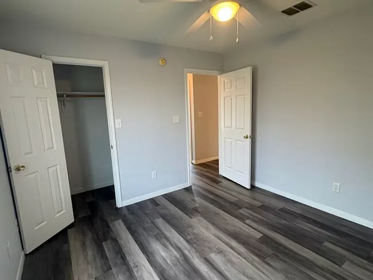 4301 Capri Dr — Photo 33