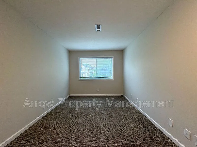 1 bed, 1.0 bath, 476 sqft, $650 — Photo 3