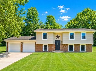 238 Carman Dr, Gallipolis, OH 45631