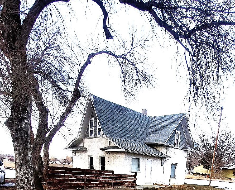 In the country but close to everything in Lockwood and I90