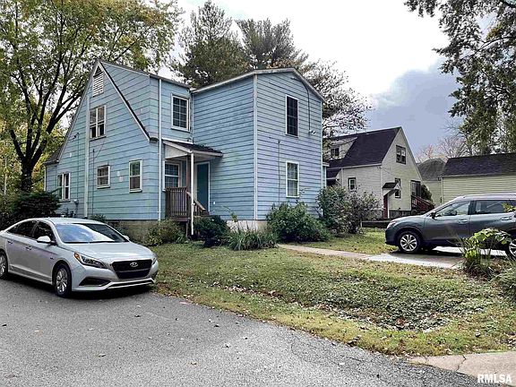 3rd image of 700 & 704 S Forest Ave