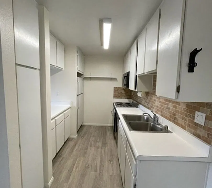 5700 Baltimore Dr #224