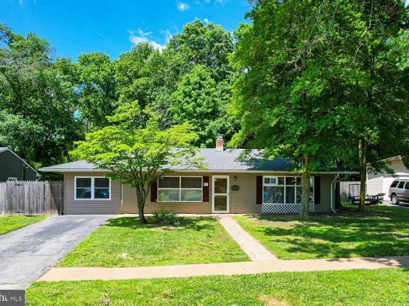 17 Chippendale Cir, Newark, DE 19713