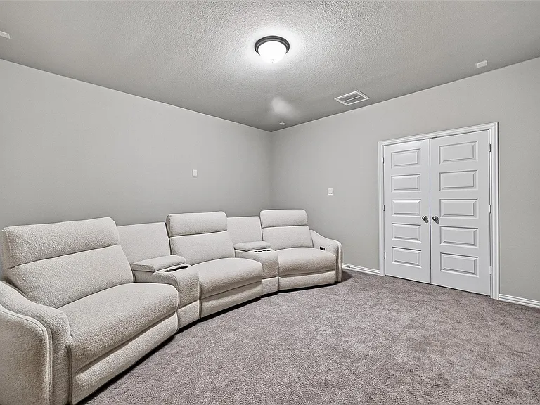 6506 Tiburon Lakes Dr — Photo 40