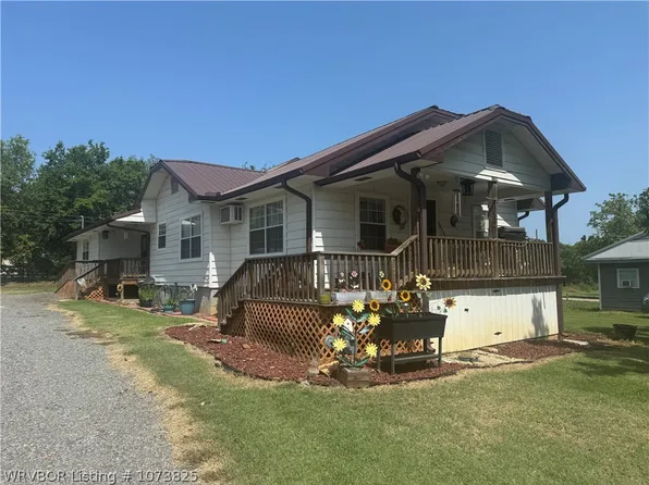 208 Oak Ave, Poteau, OK 74953