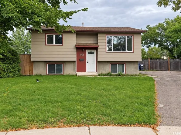 1721 H AVENUE N, Saskatoon, SK S7L 5A5