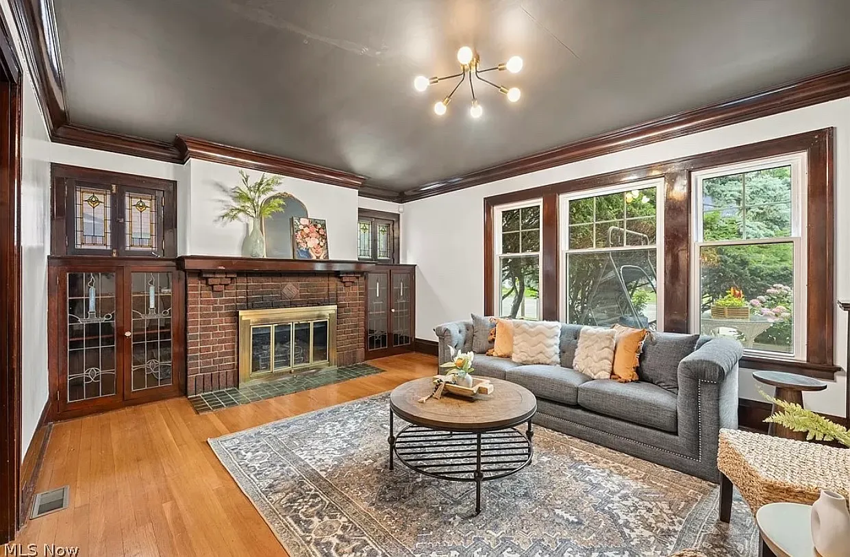 3 bed, 1750 sqft, $2,350 — Photo 3