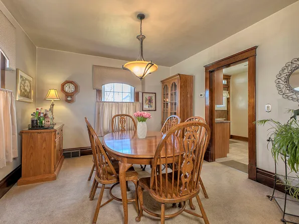 729 Welty St SW, Greensburg, PA 15601