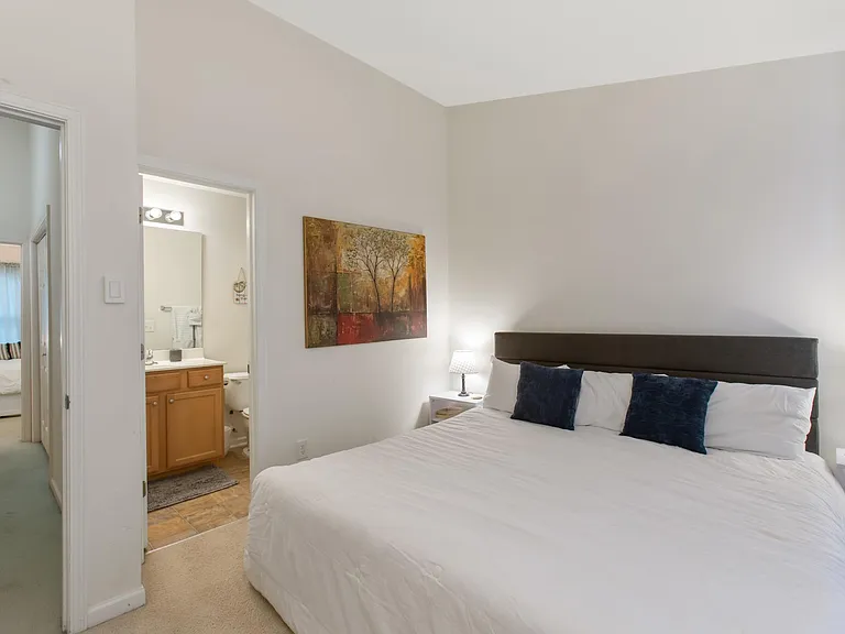 7915 Averette Hill Dr — Photo 13