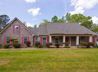 476 Wildwood Plantation Dr, Cataula, GA 31804