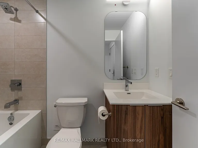 15 Richardson St #316 — Photo 8