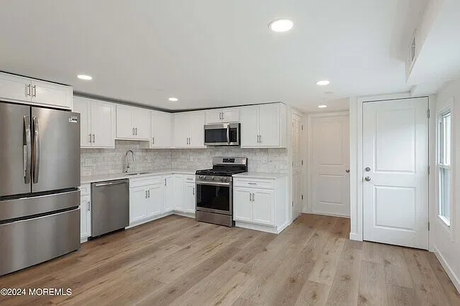 2 bed, $2,750 — Photo 3