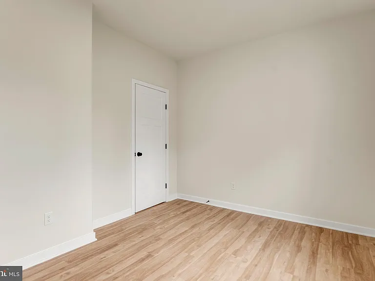 17 Carol St — Photo 21