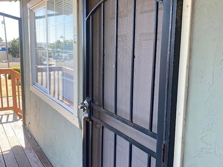 1539 Humboldt St — Photo 1