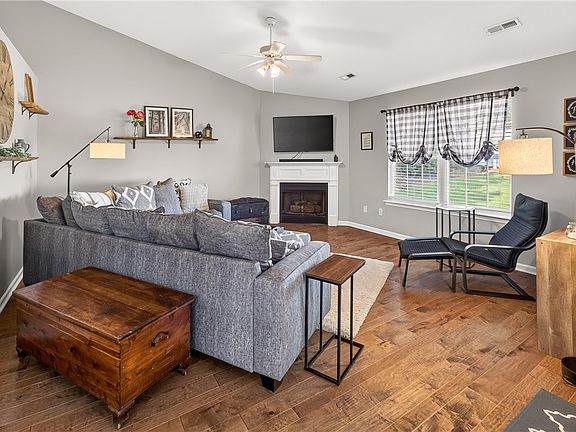 4th image of 1 Granite Woods Way