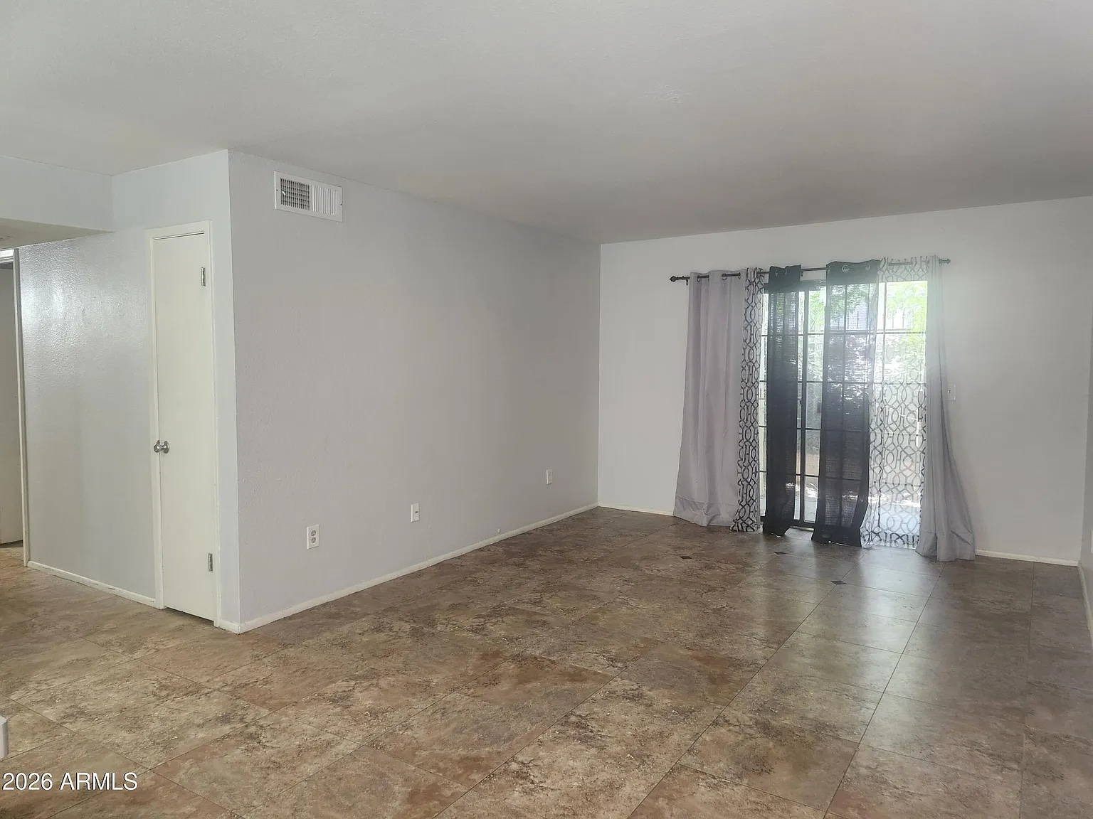 2 bed, 2.0 bath, 969 sqft, $1,195 — Photo 4