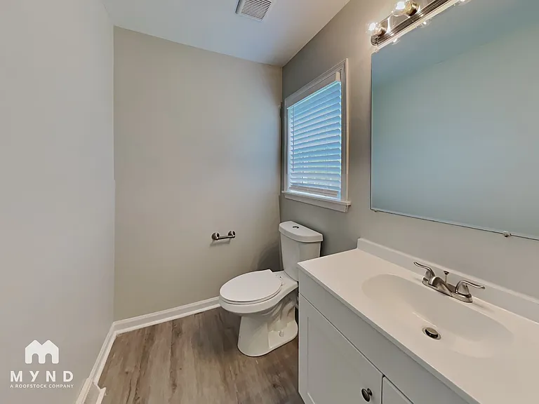 215 Clear Water Dr — Photo 11