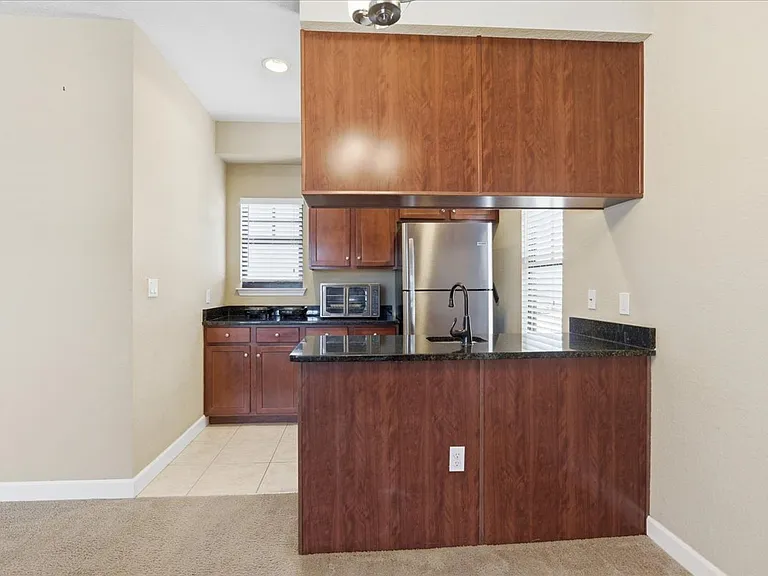 290 Westlawn Dr — Photo 10