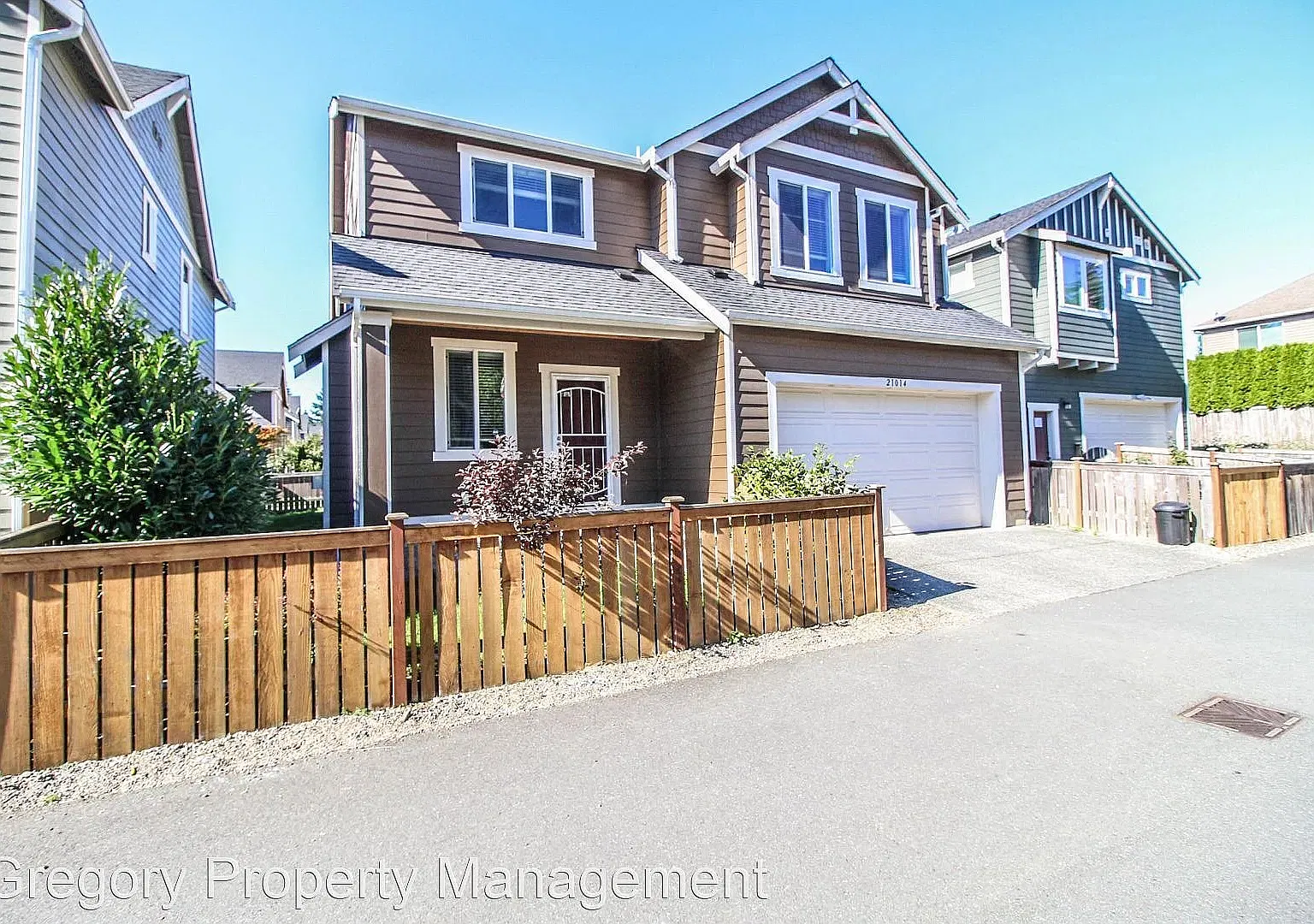 4 bed, 2.5 bath, 1865 sqft, $3,595 — Photo 1