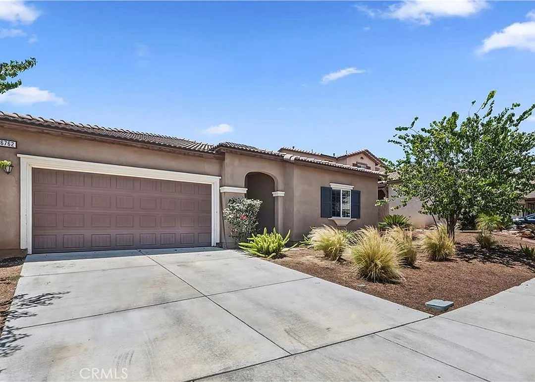 4 bed, 2313 sqft, $3,497 — Photo 1