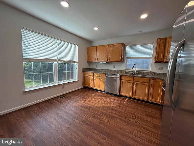 21707 Harrison St — Photo 3