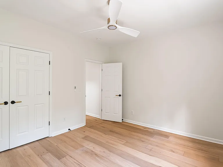 5 Silverbell Ct — Photo 35