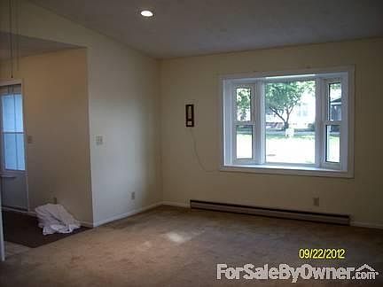 Living room
						:
						looking north