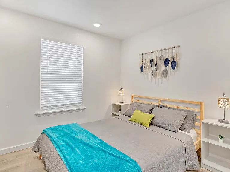 1407 Leal St #3 — Photo 5