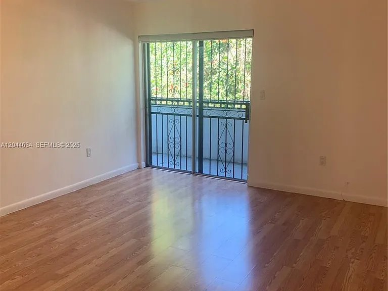2460 SW 18th Ave #1205 — Photo 6