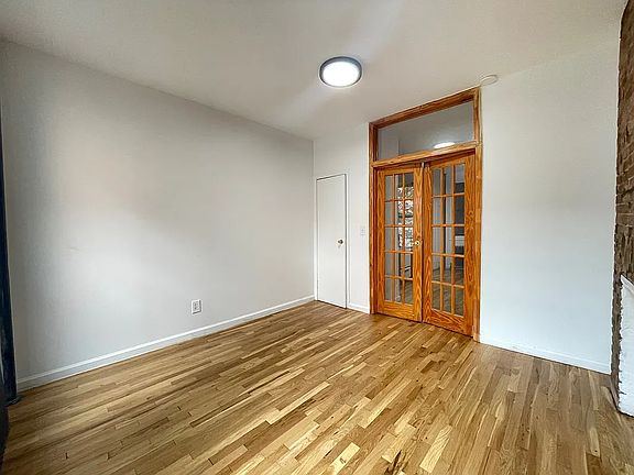 3rd image of 65 Saint Marks Pl APT 7