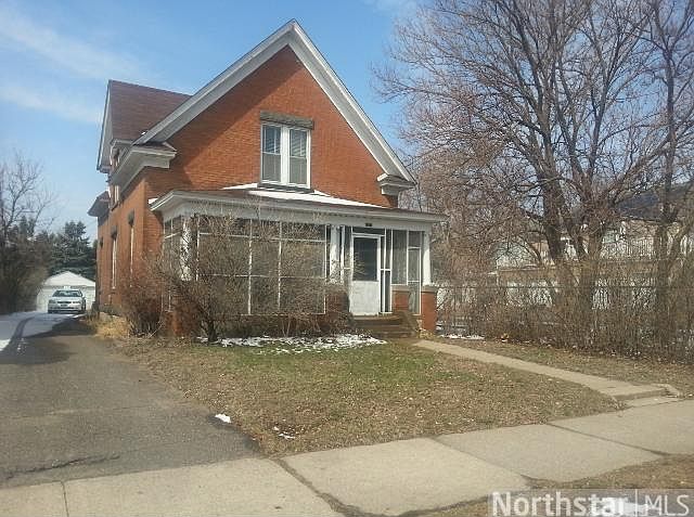 2nd image of 2326 Jackson St NE