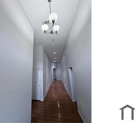 4 bed, 2085 sqft, $3,000 — Photo 3