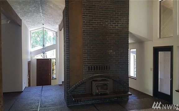3rd image of 824 Kristi Ct