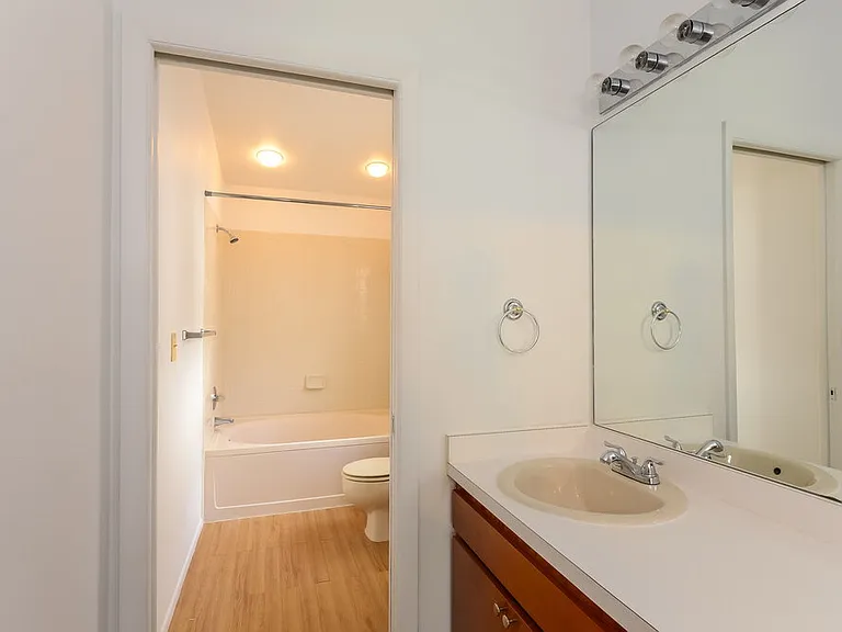 1124 Blufield Ave — Photo 13